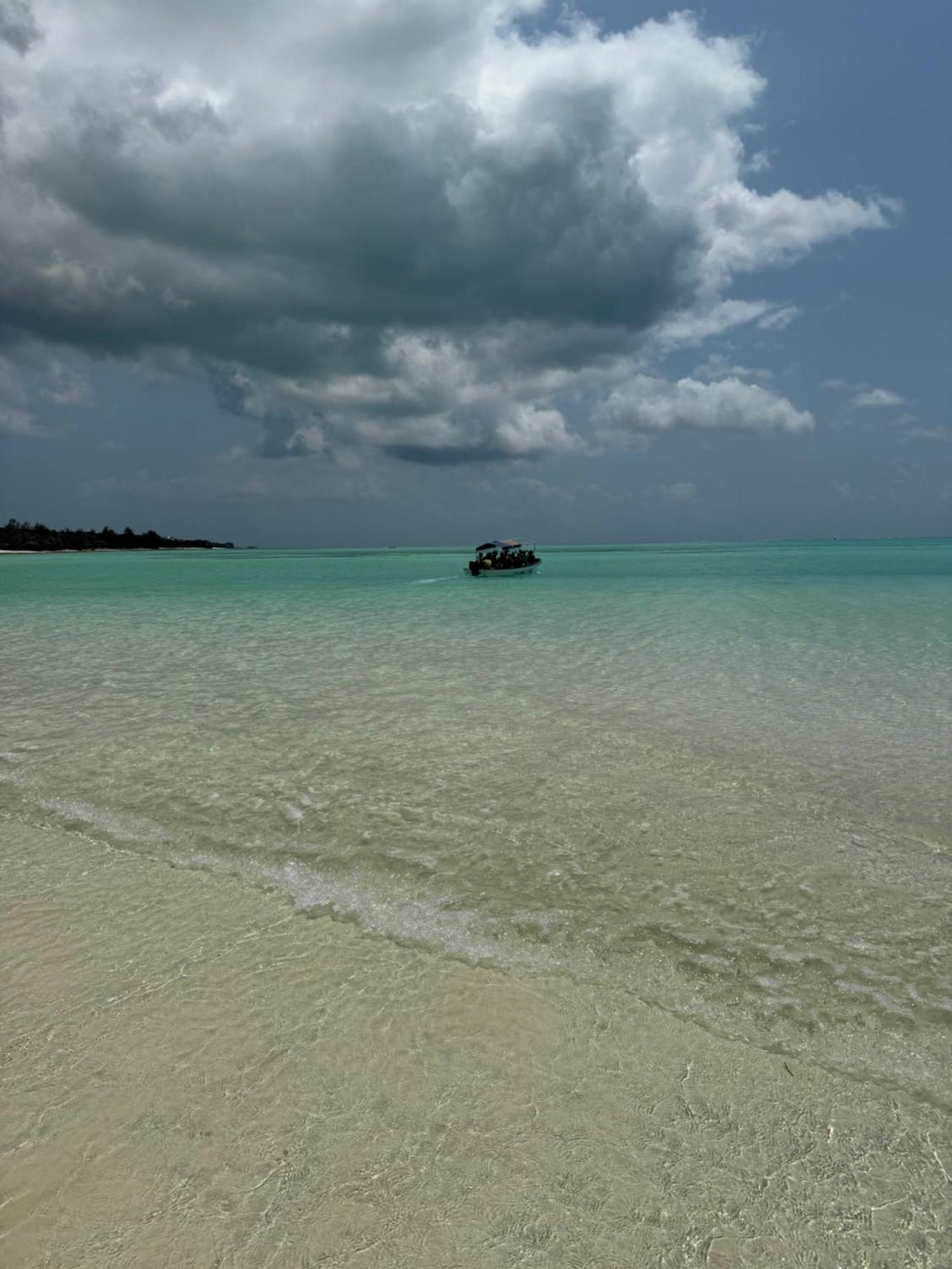 Rafiki Hotel Nungwi Beach Bagian luar foto