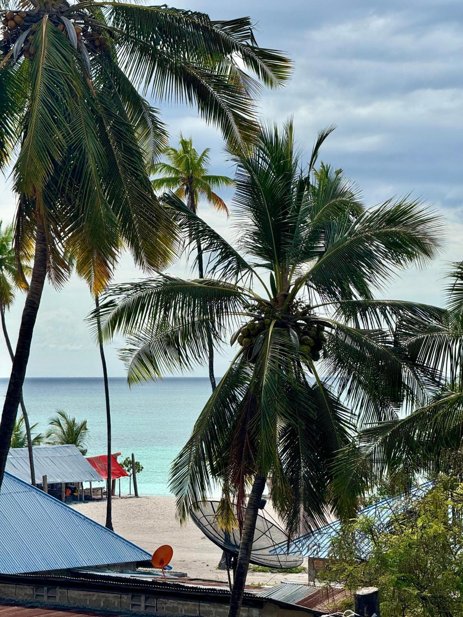 Rafiki Hotel Nungwi Beach Bagian luar foto