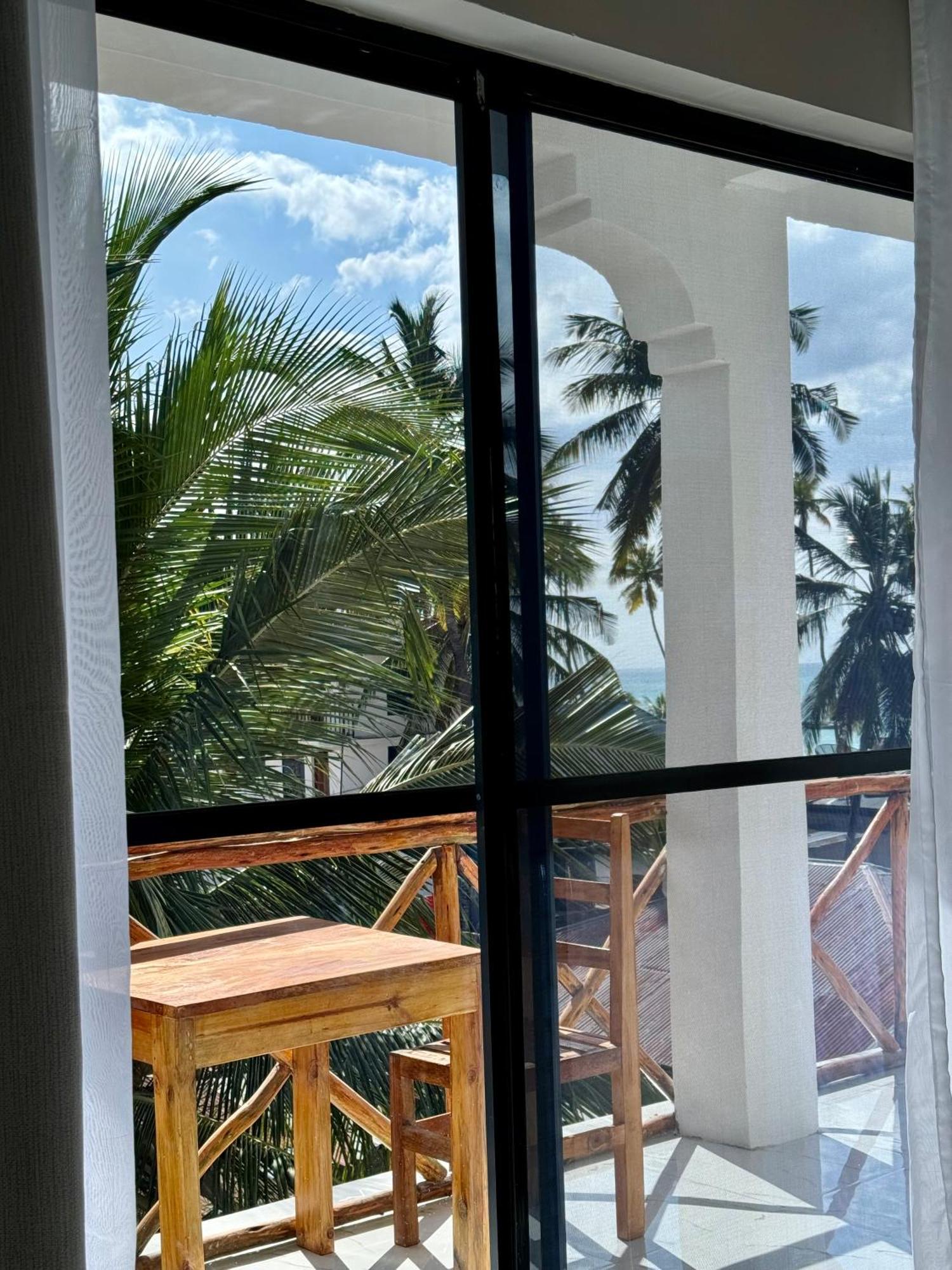 Rafiki Hotel Nungwi Beach Bagian luar foto